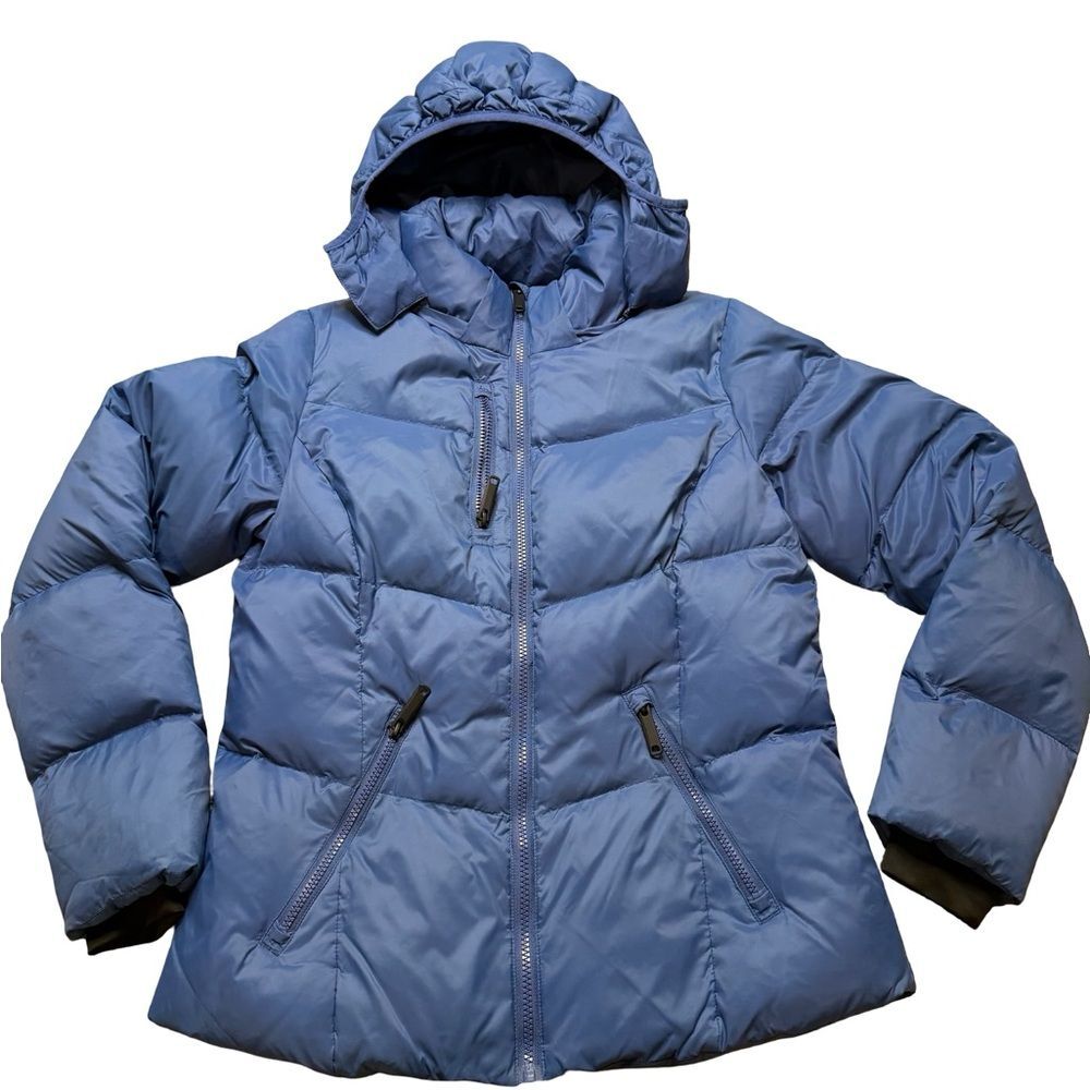 ✨Women’s Blue Liquid Activewear Puffer Jacket 🏂❄️ Camouflage Lining – Size‎ M